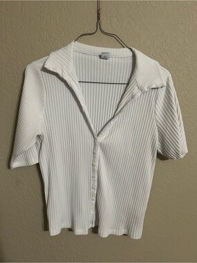 Old Navy White Ribbed Button-Front Collared Short Sleeve Top